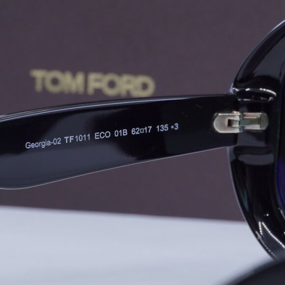 Tom Ford Georgia-02 FT1011 01B Round Sunglasses - Black/Smoke Gradient main image 4
